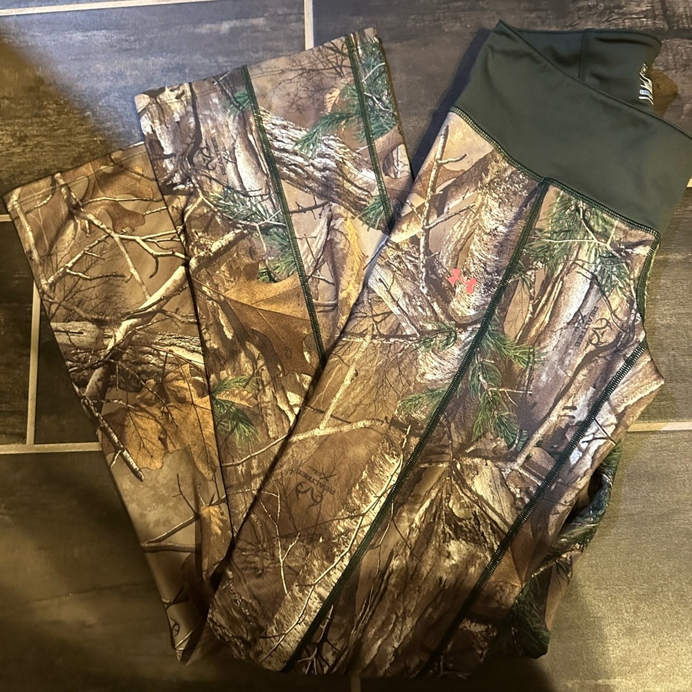 Under armour scent control leggings